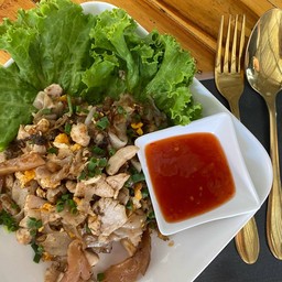 ก๋วยเตี๋ยวคั่วไก่