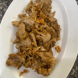 หมูทอดกระเทียม (กับข้าว)