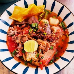 เย็นตาโฟต้มยำหมู