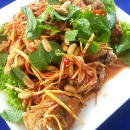 ปลาทับทิมทอดยำ