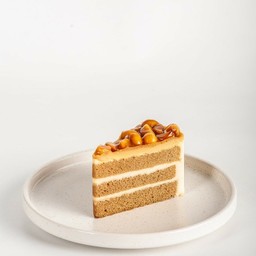 Caramel Macadamia Cake