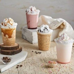 มีนม-มีวิป ประชาอุทิศ