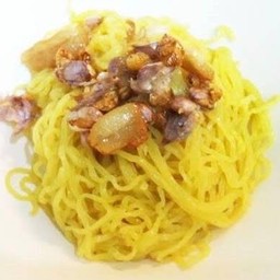 บะหมี่เหลือง ลวก