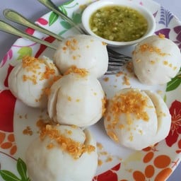 ลูกชิ้นปลาลวกจิ้ม