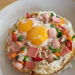 ข้าวไข่ดาวทรงเครื่อง