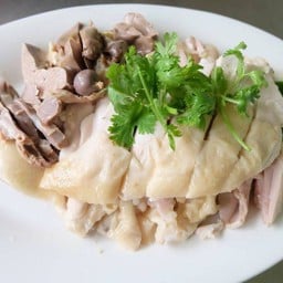 ไก่ครึ่งตัว