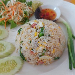 ข้าวผัด ช. ช้าง