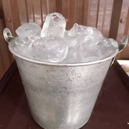 น้ำแข็ง