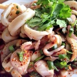 ร้านยำเด็ดเผ็ดลืมผัว บ่อวิน