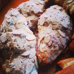 CROISSANT ALMOND