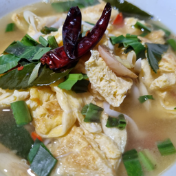 ต้มยำไข่เจียว