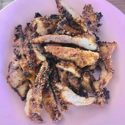 นมหมูร้องไห้