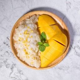 ข้าวเหนียวมะม่วงแม่ลออง ตลาดสุขา