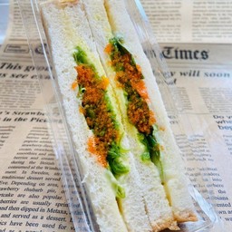 แซนวิชสาหร่ายไข่กุ้ง