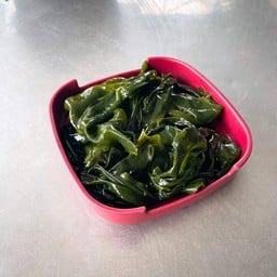 สาหร่ายวากะเมะ