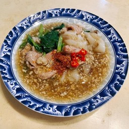 ราดหน้าเส้นใหญ่