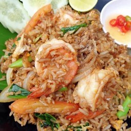 ข้าวผัดโบราณกุ้ง (ข้าวผัดรถไฟ)