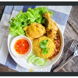 ร้านข้าวมันไก่ ครัวพรรณี ทันตกรรมม.อ.หาดใหญ่