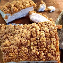 หมูกรอบ 200 กรัม (ไม่มีน้ำจิ้ม)