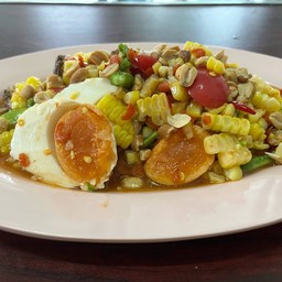 ตำข้าวโพดไข่เค็ม