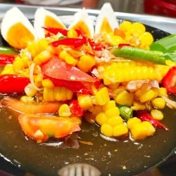 ตำข้าวโพดไข่เค็ม