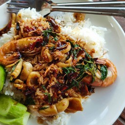 ยำจุ๊บปากและเครื่องดื่ม