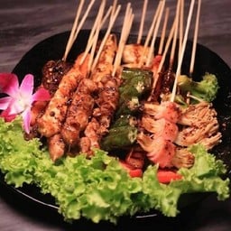 หม่าล่าหม้อไฟ ปากระเบิด hotpotmala สาขาแม่สอด