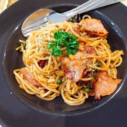 สปาเกตตี้ขี้เมาเบคอน