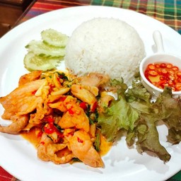 ข้าวกระเพราหมูชิ้น