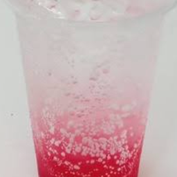 สตอเบอรึ่โซดา