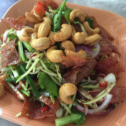 ยำสามกรอบ