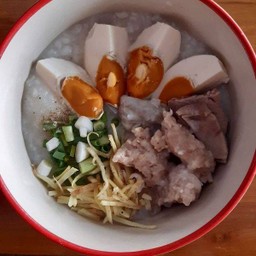 โจ๊กเครื่องในรวม+ไข่เค็ม