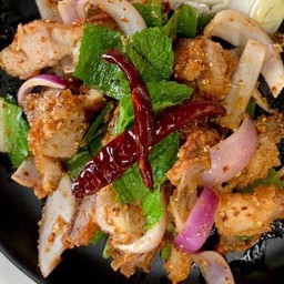 ลาบหมูสามชั้นทอด