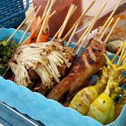หม่าล่ารถเล้งเพชรบุรี (ป้าสายใจ) สาขา2 ต้นมะม่วง(ปั๊มเก่า)