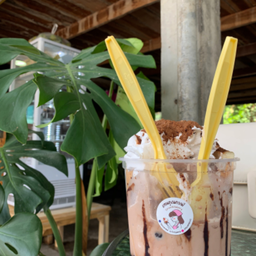 ปังเย็นโอวัลติลภูเขาไฟ