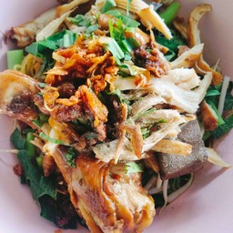 ก๋วยเตี๋ยวไก่มะระ ลุงกับป้า "สาธุ49" สาขา3