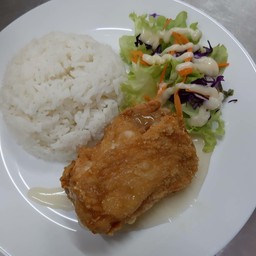 Crispy Chicken Rice With Fish Sauce