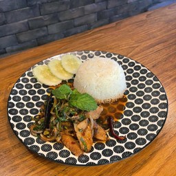 น้ำตกคอหมูย่างคุโรบูตะราดข้าว