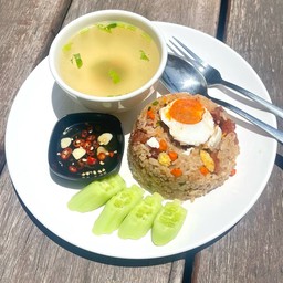 ข้าวผัดกุนเชียงไข่เค็ม