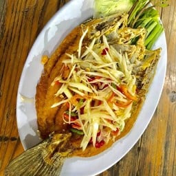 ส้มตำปลากระพง