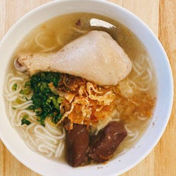 ก๋วยจั๊บน่องไก่