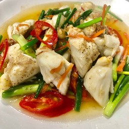 เนื้อปูก้อนใหญ่พิเศษ ผัดต้นหอม