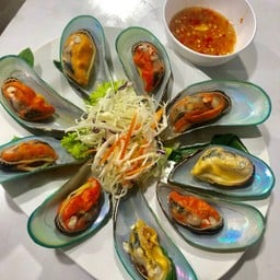 หอยแมลงภู่อบสมุนไพร