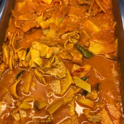 แกงกะทิหน่อไม้ดอง (กับข้าว)