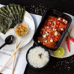 แซลม่อนดองซีอิ๊วพร้อมเซ็ทข้าวญี่ปุ่น