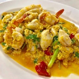 ทะเลผัดผงกระหรี่