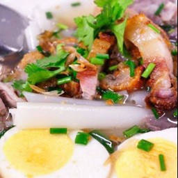 เม้ง เกาเหลาเลือดหมู