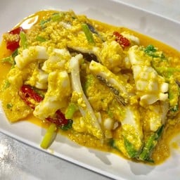 หมึกผัดผงกระหรี่