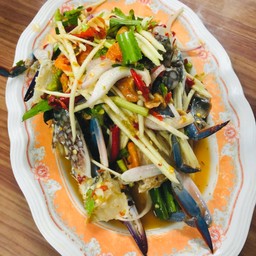 ยำปูม้าสด
