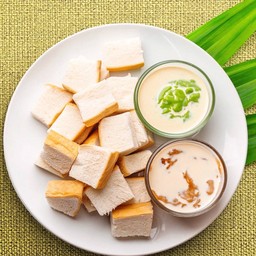 ขนมปังนึ่งสังขยา 2สี (สังขยาใบเตย + สังขยาชาไทย)